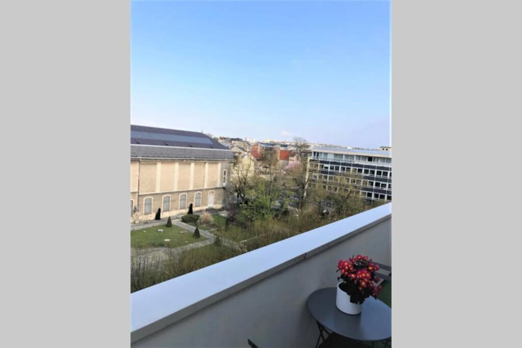 Hypercentre Grand Balcon Vue Cathédrale Apartamento Reims Exterior foto